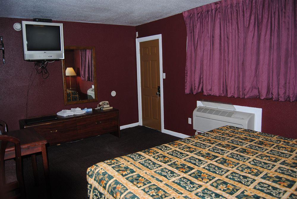Relax Inn Of Medford Eksteriør billede